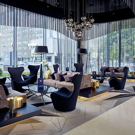 מלון Hilton Park 4*