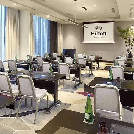 Hilton Park Hotell 4*