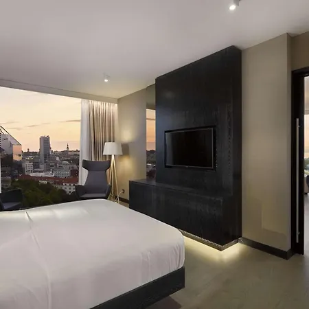 Hotel Hilton Park 4*