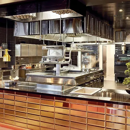 Hilton Park Hotel 4*