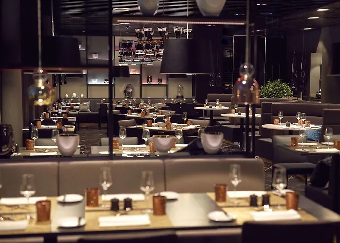 ホテル ヒルトン パーク タリン