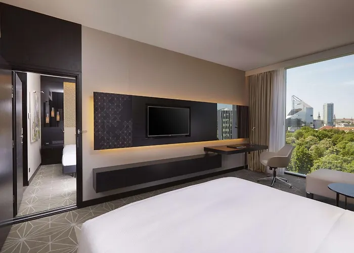 Hilton Park Отель