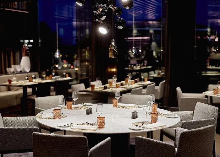 Отель Hilton Park 4*